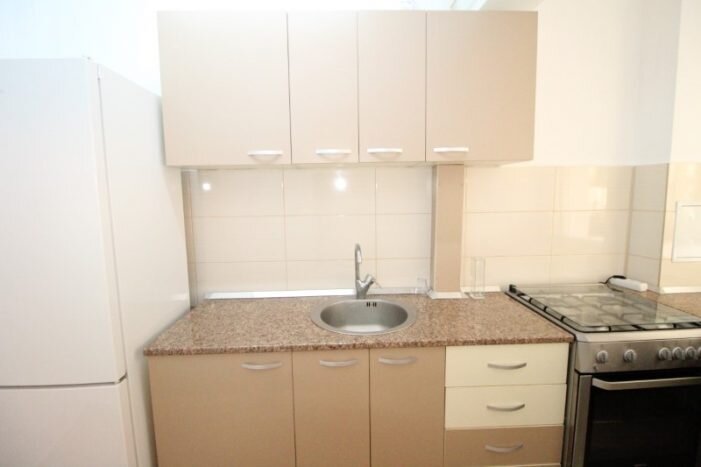 Cismigiu, inchiriere garsoniera spatioasa, bloc Liric,