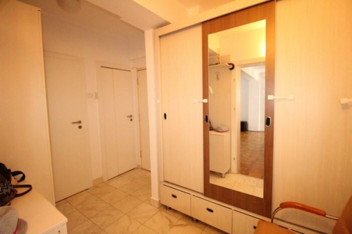 Cismigiu, inchiriere garsoniera spatioasa, bloc Liric,